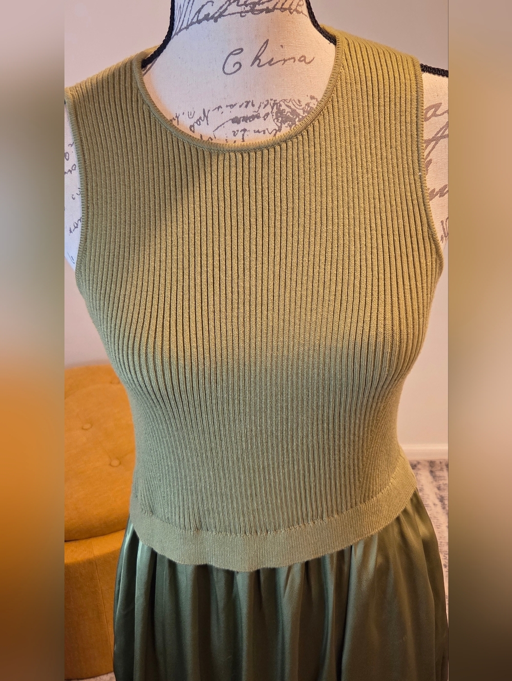 Taylor Olive Green Sleeveless Knit-to-Satin Maxi Dress, Size S - Picture 7 of 15